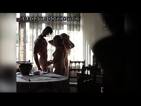 ❤️ Tình dục bạn bè mời một người đàn ông khổng lồ và một ba người với anh ta ❌ Fuck video ở% vi.dewporn.ru%