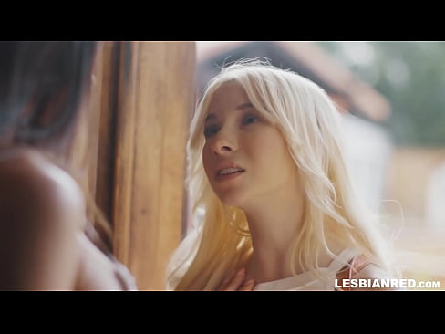 ❤️ Cô gái về nhà một vài tháng sau đó và ăn sạch âm hộ của mẹ kế ❌ Fuck video ở% vi.dewporn.ru%